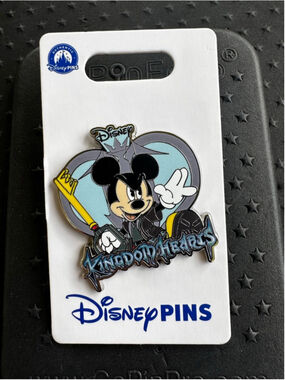 Disney Parks Kingdom Hearts Video Game Mickey Mouse OE Pin
